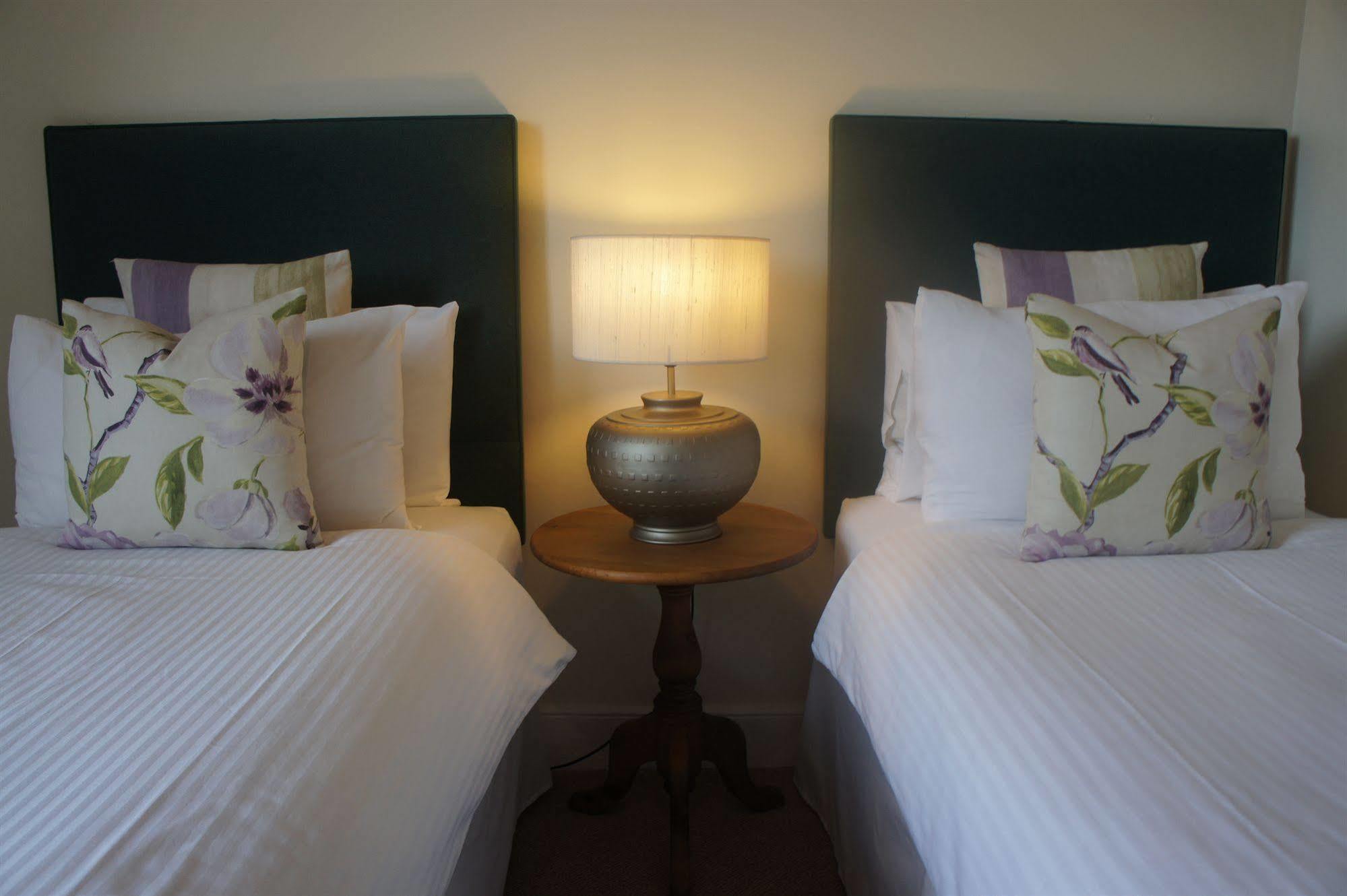 Martins Guest House Эдинбург Экстерьер фото